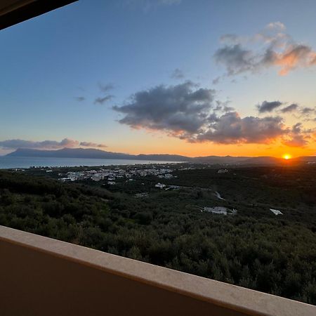 Emmanuel'S Sea View Luxury Apartment Kíssamos Eksteriør bilde